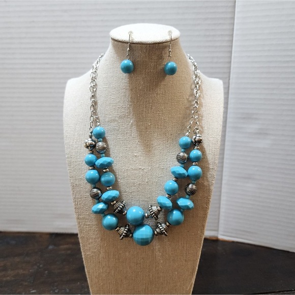 Turquoise and silver tone multi strand necklace and earrings - Picture 1 of 5
